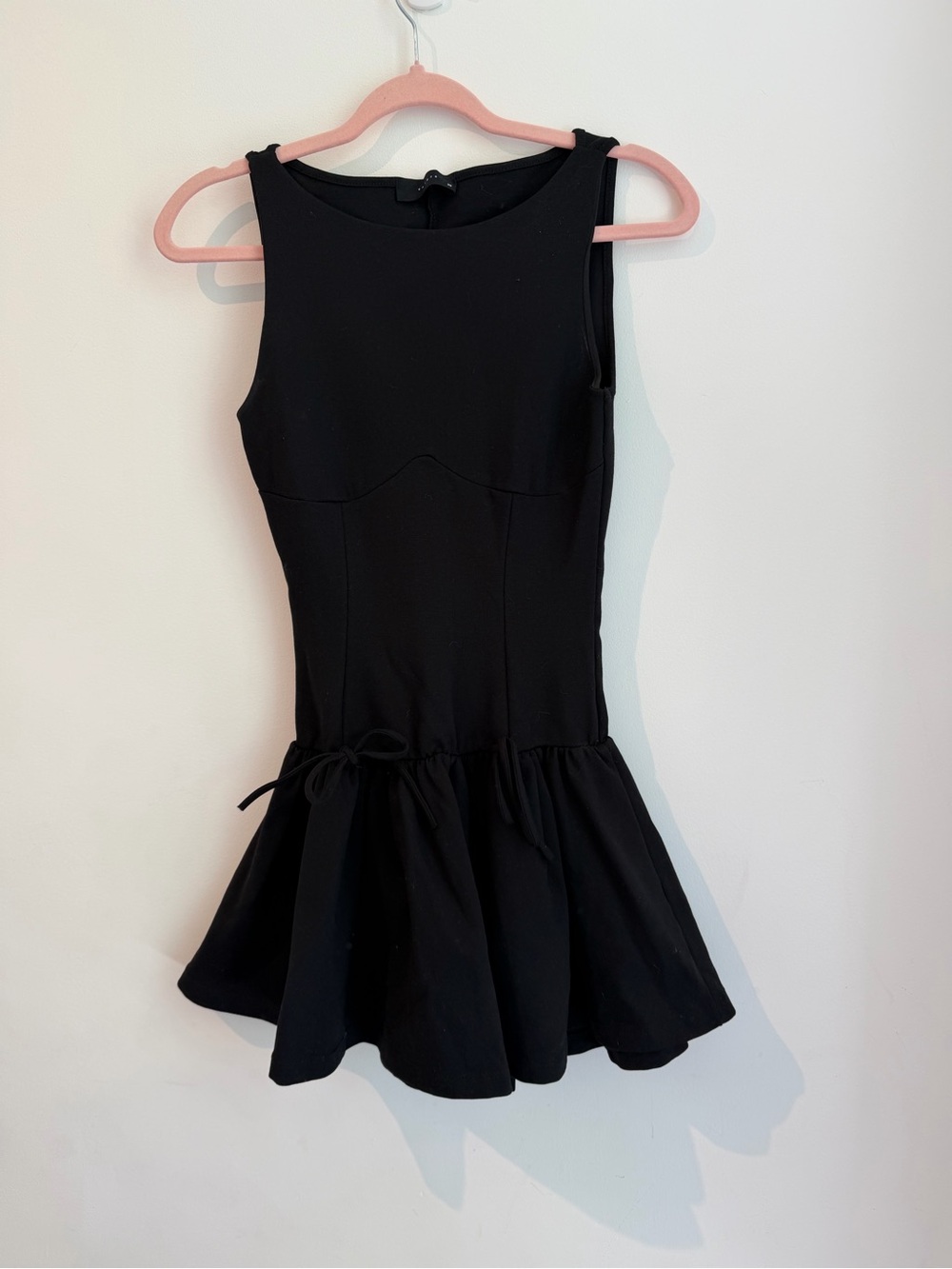 Classic Black Sleeveless Fit-and-Flare Dress - Picture 2 of 3